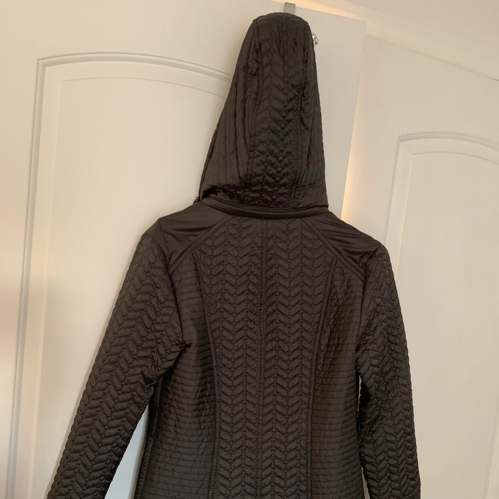 Pre-owned fall jacket. - Picture 3 of 4